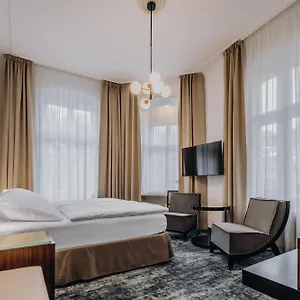 https://ea-hotel-esplanade.karlovyvary-hotels.com